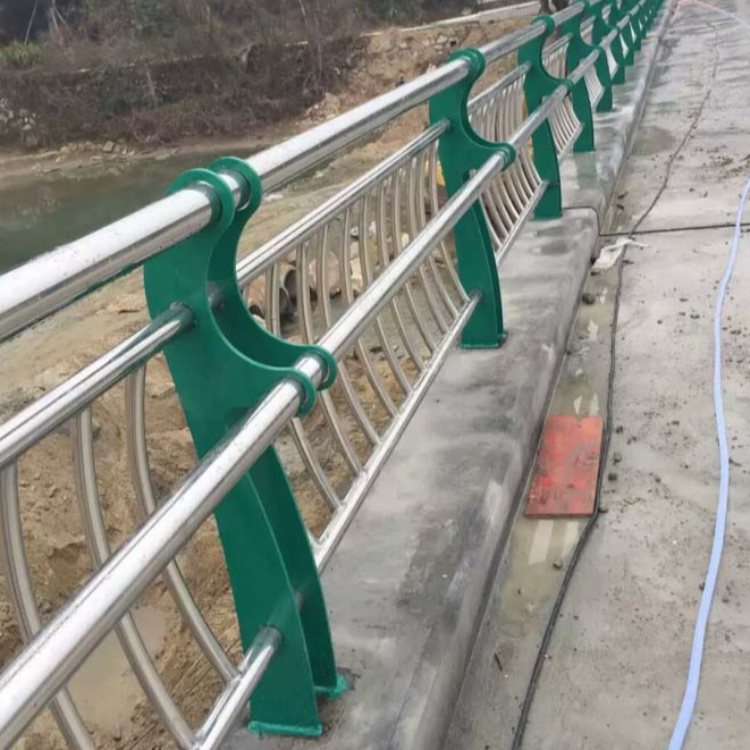 不锈钢道路护栏